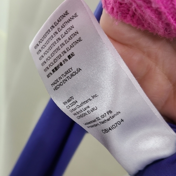 Urban Outfitters Iris plunge crop top size large FLAW - Picture 6 of 7